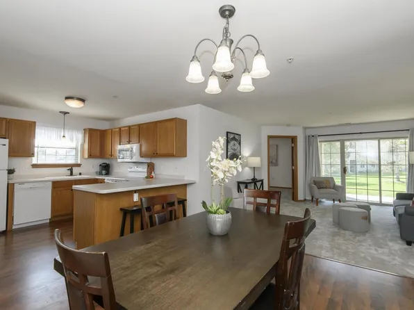 18730 Emerald CIRCLE #A, Brookfield, WI 53045