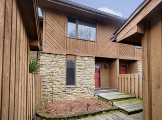 3175 Sycamore Dr, Columbus, IN 47203