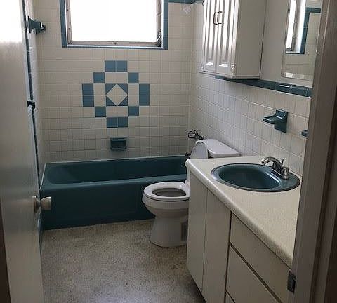 4th image of 2605 N Oleander Ave APT 2