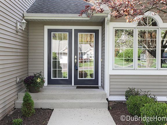 3rd image of 1820 Corville Ct NW
