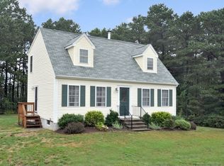 11 Okeefe Dr, Wood River Junction, RI 02894