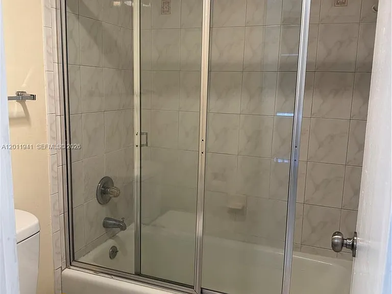 11111 Biscayne Blvd #2H — Photo 20