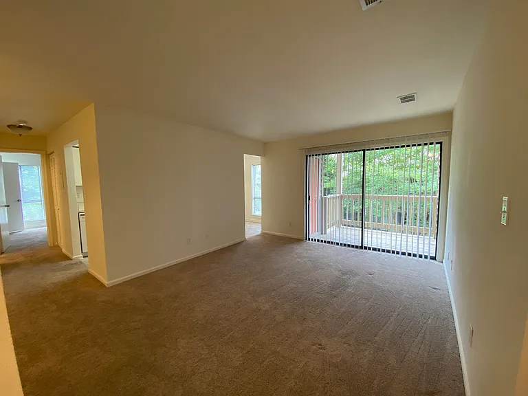 Princeton Circle West Apartments — Photo 124