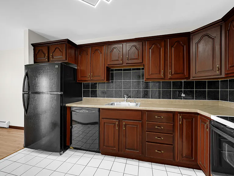 2 Villa Verde Dr #320 — Photo 4
