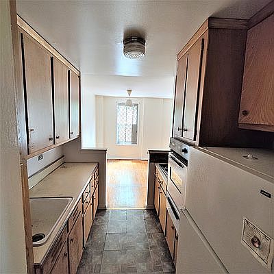 4th image of 2501 Morris Ave APT 3J