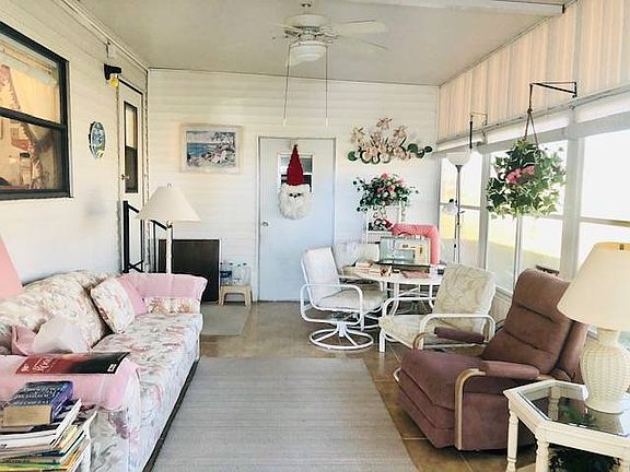 4th image of 25606 Dancy Ct