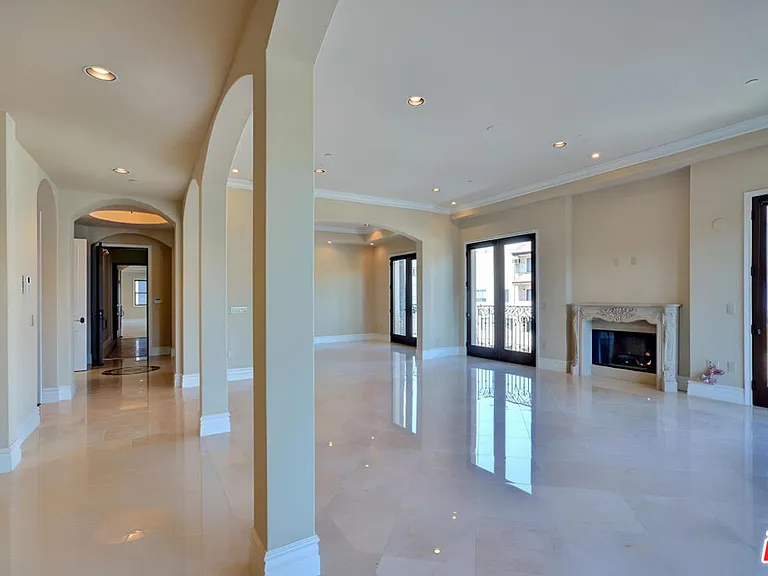 10830 W Massachusetts Ave #201 — Photo 4
