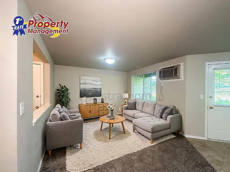 2899 W Malad St — Photo 4
