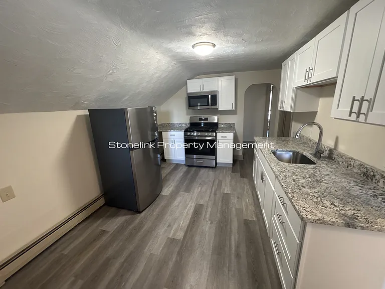 12-16 Bells Ct — Photo 2