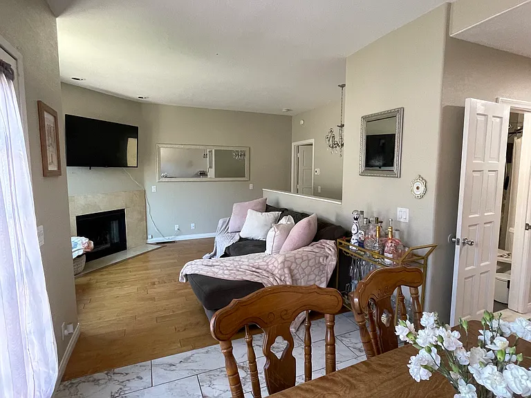 1854 Hornblend St — Photo 8
