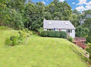 70 Freeman Rd, Oxford, CT 06478