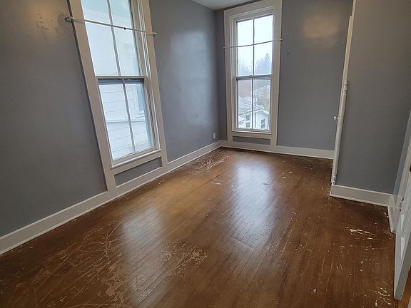 2nd image of 422 S Main St #422.5