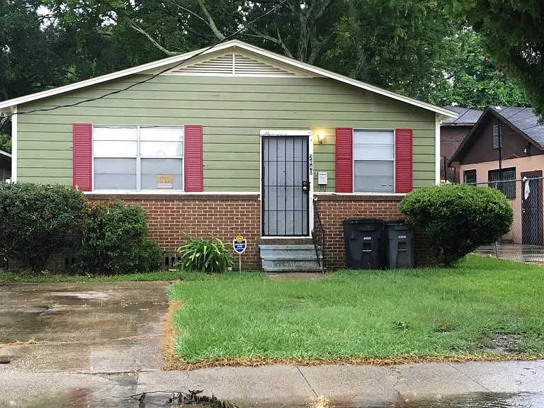 2640 Dayton St — Photo 1