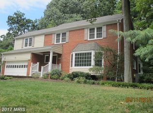 8208 Woodhaven Blvd, Bethesda, MD 20817