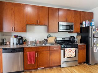 2047 W Touhy Ave #3, Chicago, IL 60645