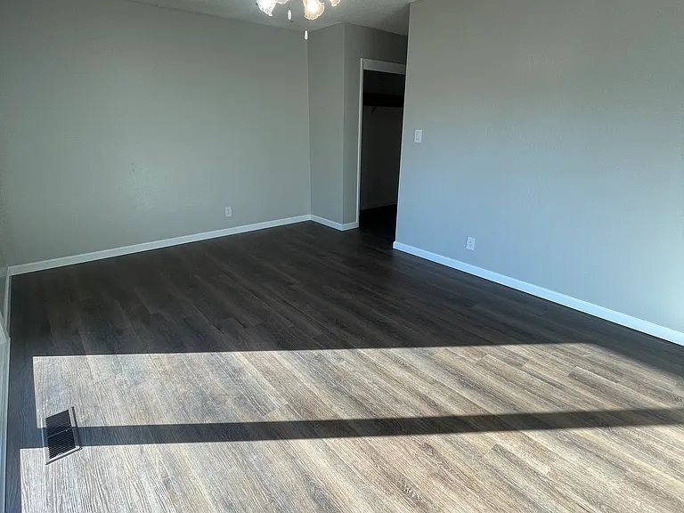 1140 Lake Home Dr — Photo 10