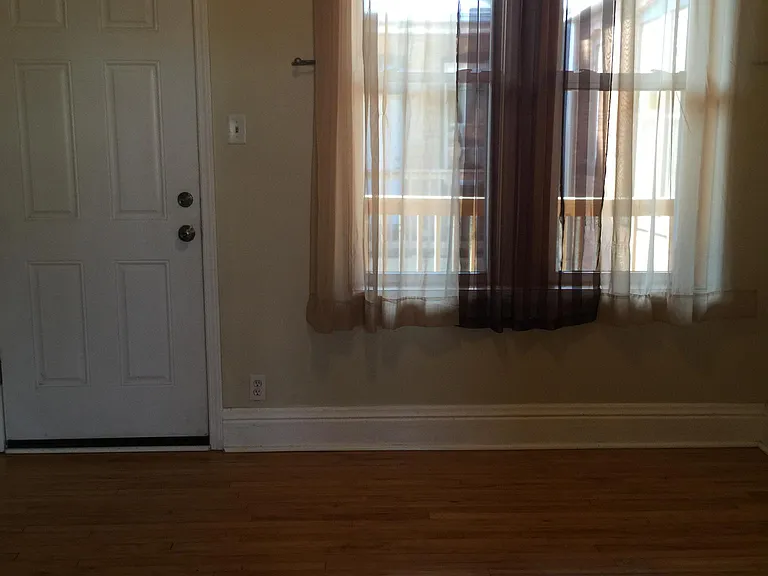 2251 S California Ave #3R — Photo 7