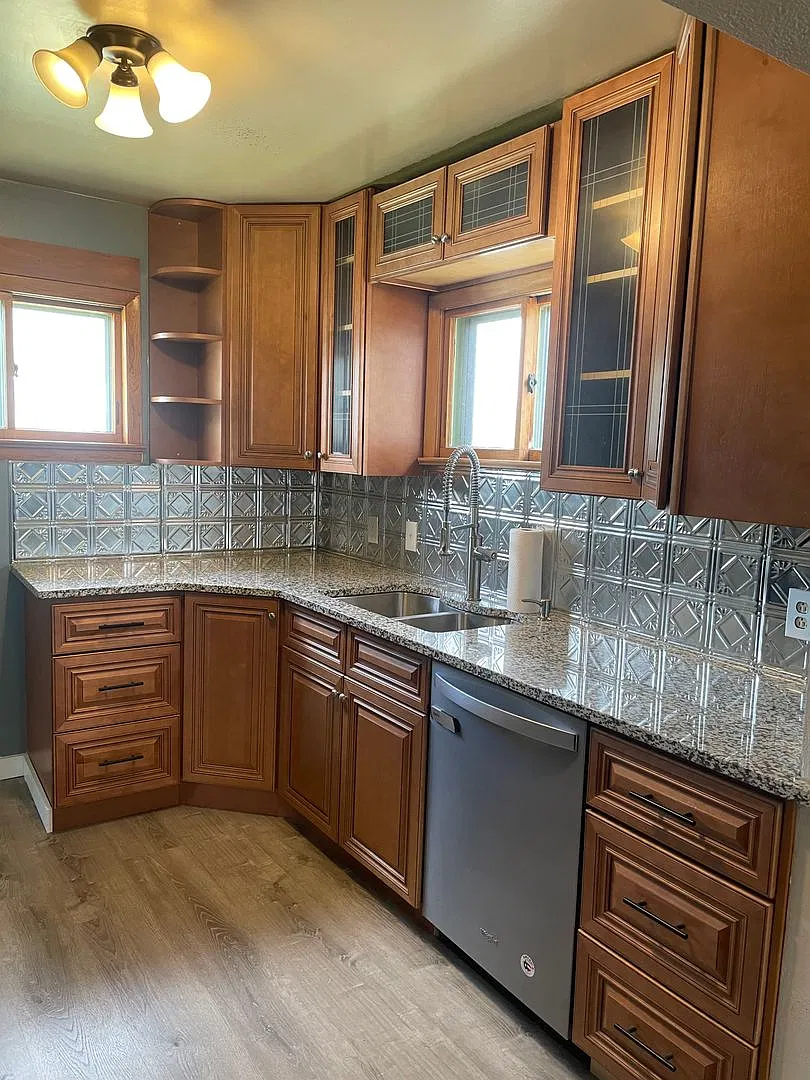 Large Single Family Residence for Rent! — Photo 2