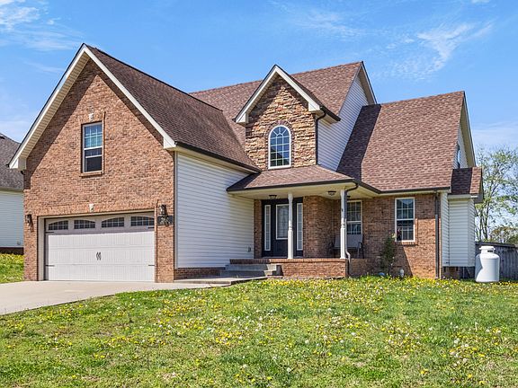 3rd image of 2852 Brewster Dr