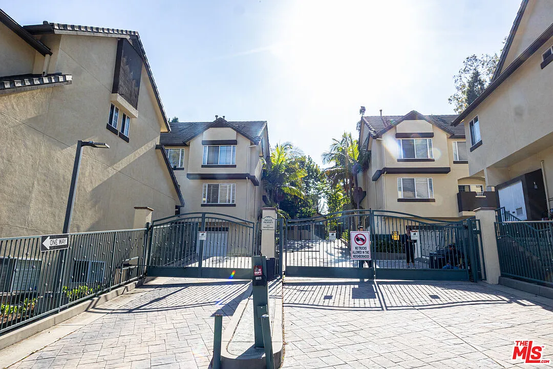 Building Photo - 4600 Don Lorenzo Dr #4