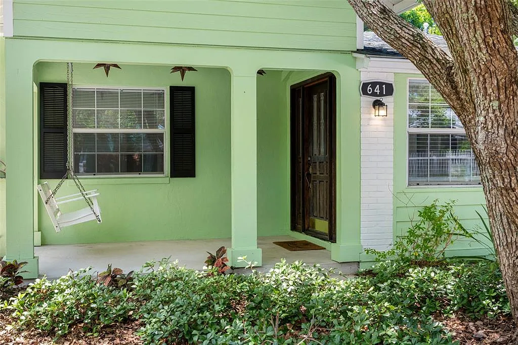 4 bed, 2.0 bath, 1688 sqft, $3,675 — Photo 2
