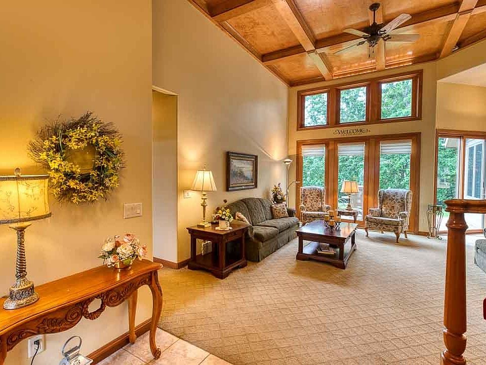 1209 W 16th St, Yankton, SD 57078 Zillow