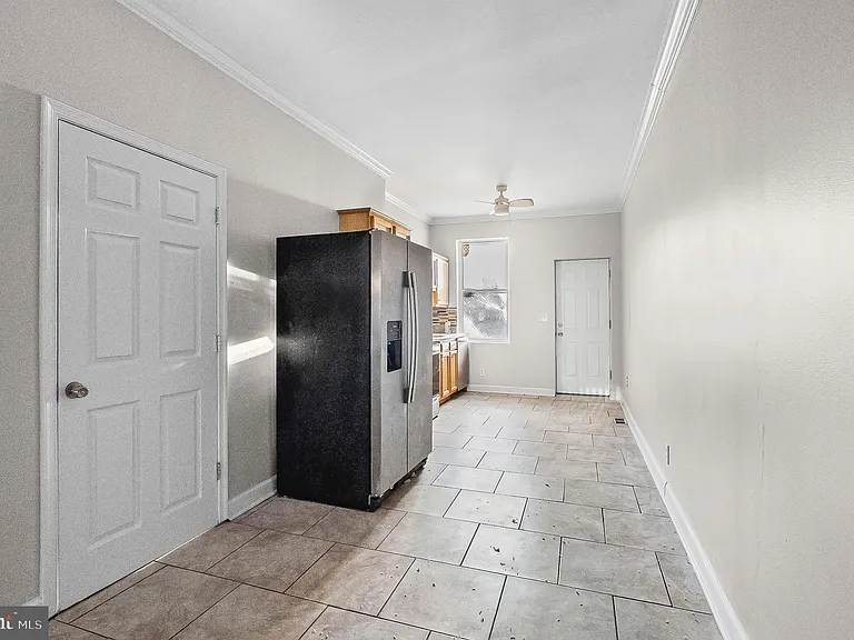 2532 Druid Hill Ave — Photo 5