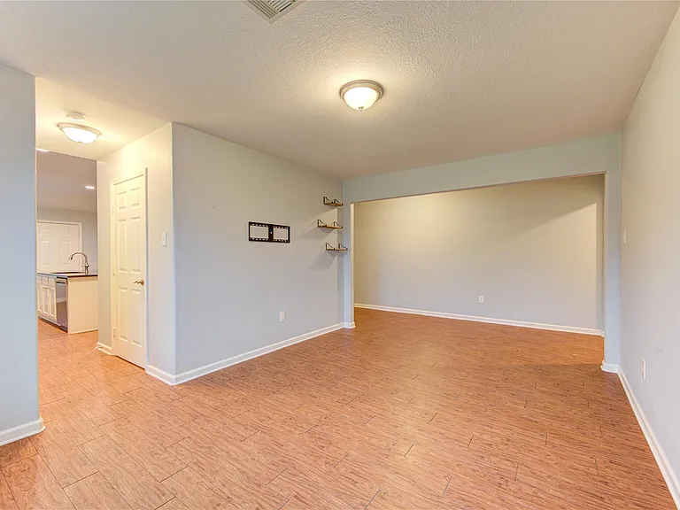 503 W Linney St — Photo 11