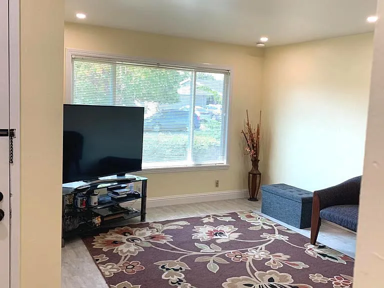 Grand Lake Dr — Photo 3