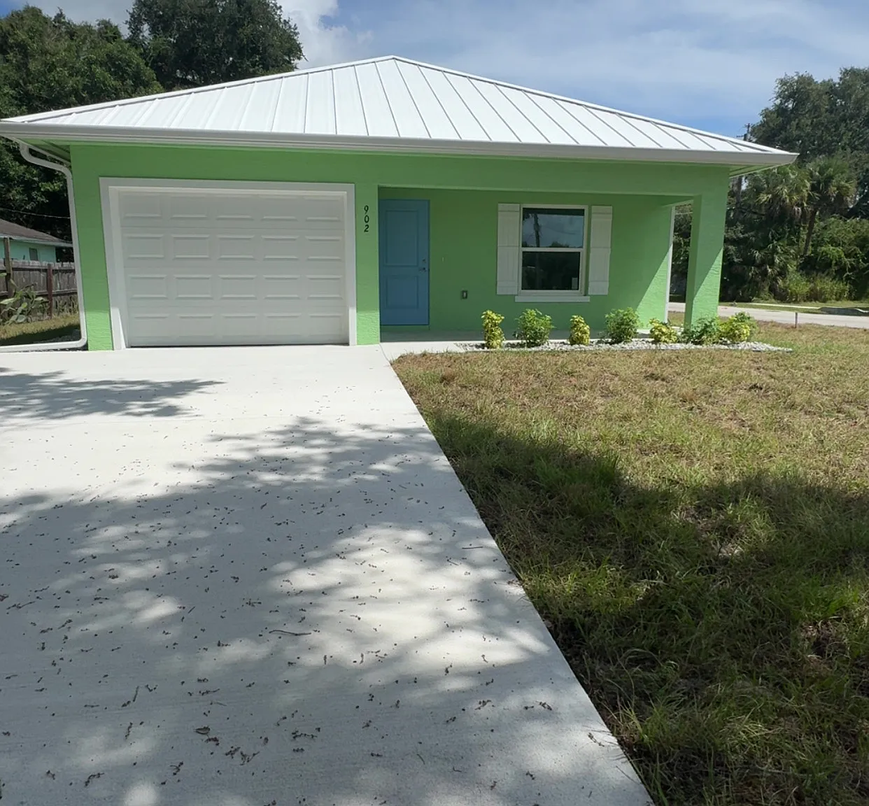 3 bed, 1492 sqft, $2,200 — Photo 1