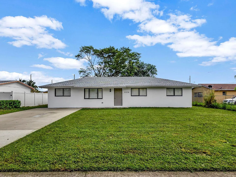 2016 Avenue S