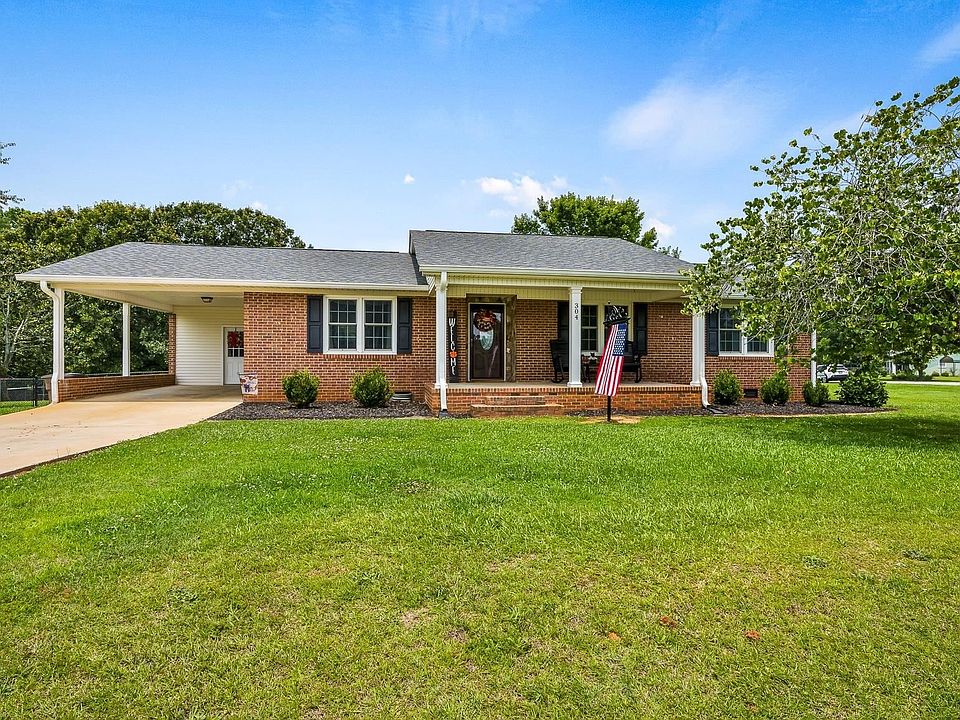 1st image of 304 Hogg Rd