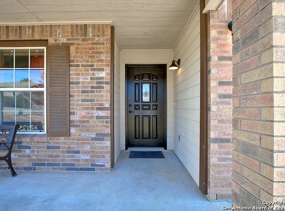 3rd image of 141 Willow Brk