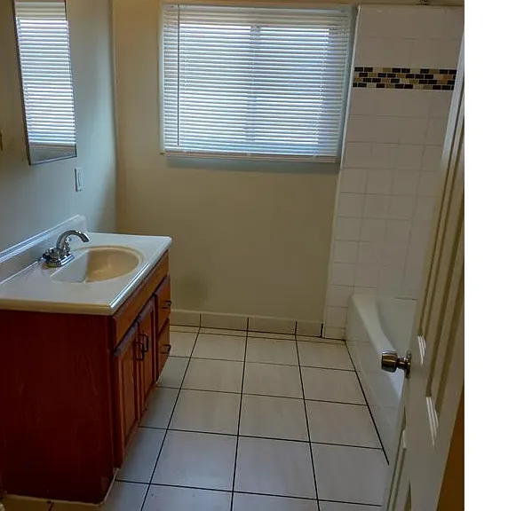 4530 Coliseum St #6 — Photo 7