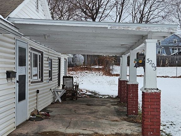 2nd image of 3203 Lawndale St