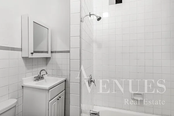 Rented by Avenues Real Estate | media 10