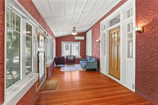6 bed, 3.0 bath, 3122 sqft, $7,500 — Photo 2