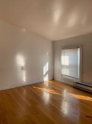 2nd image of 46 Dartmouth St