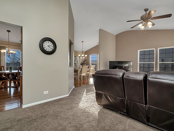4th image of 24915 Franklin Ln