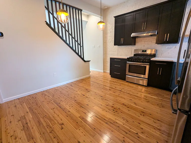 5109 Holmes St — Photo 6
