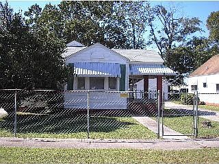 1st image of 3529 Admiral Dr