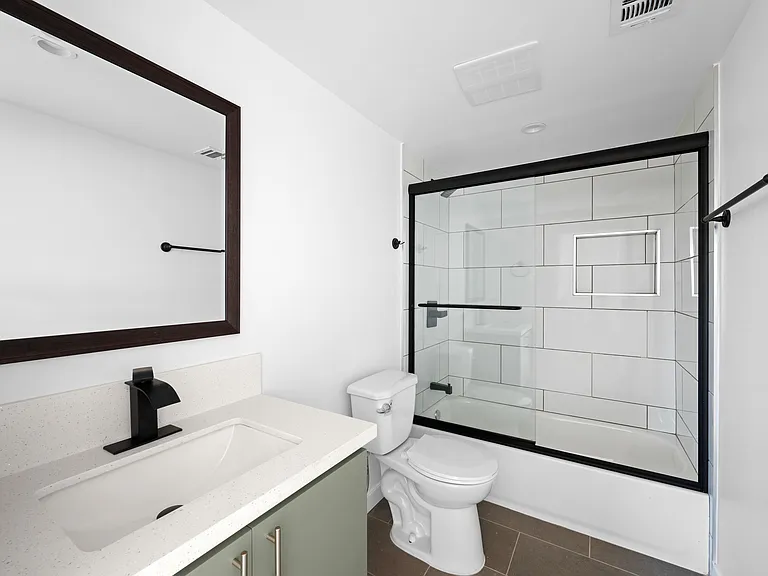6830 Hazeltine Ave — Photo 31