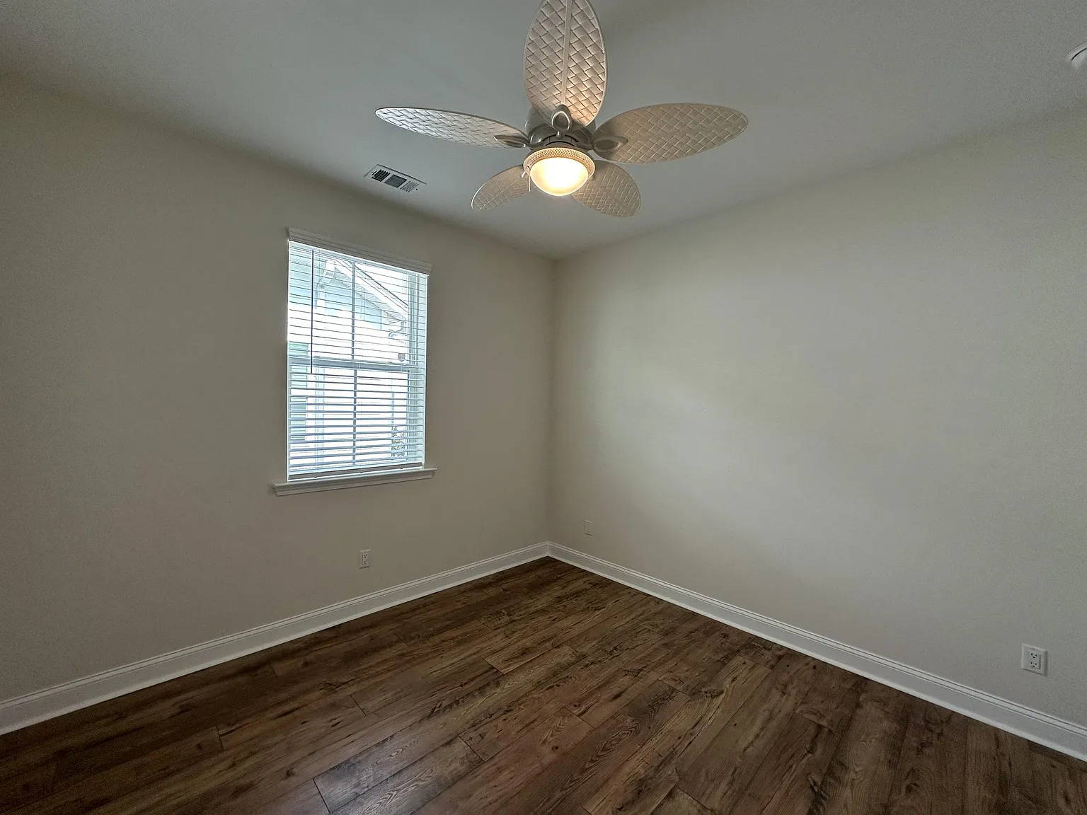 1417 Shoreside Drive Unit 101 - 101 — Photo 2