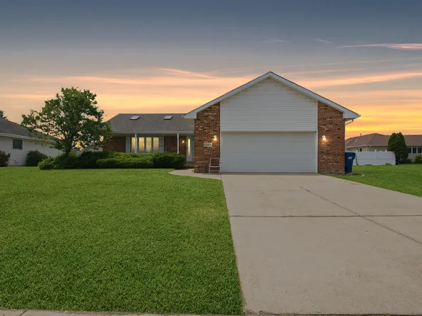 2968 Autumn Ln, Dyer, IN 46311