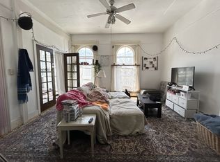 215 N Pinckney St #4, Madison, WI 53703