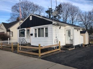 14 Laurel St, Lynn, MA 01905