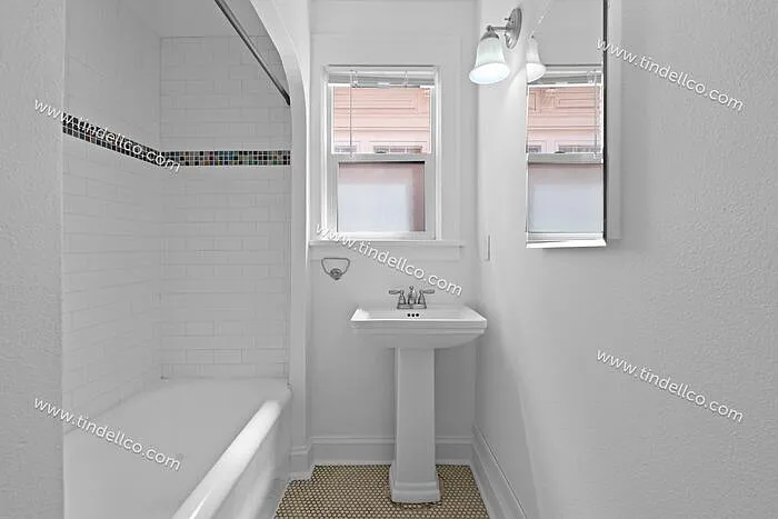 2076 NW Johnson St #201 — Photo 15