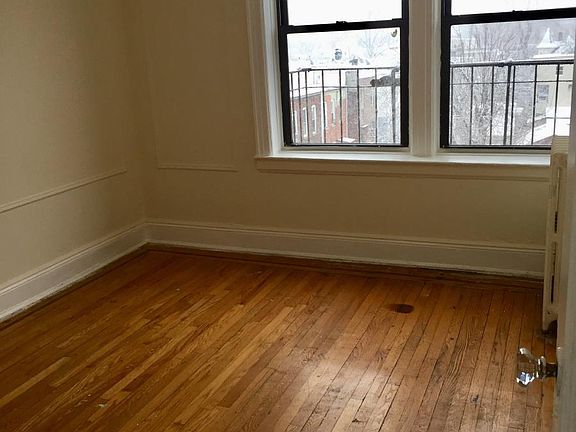 3rd image of 10233 91st Ave APT 3D