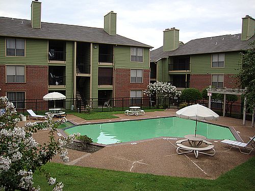 1st image of 7401 Alma Dr