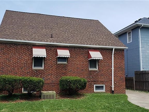 3rd image of 3709 Stickney Ave